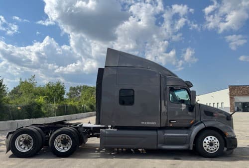 2019 Peterbilt 579 image 4