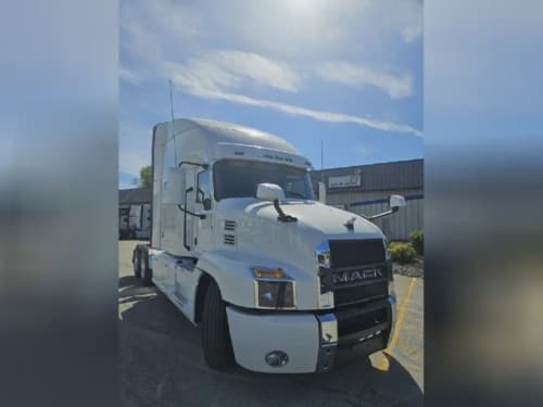 Used 2023 MACK Conventional - Sleeper Truck