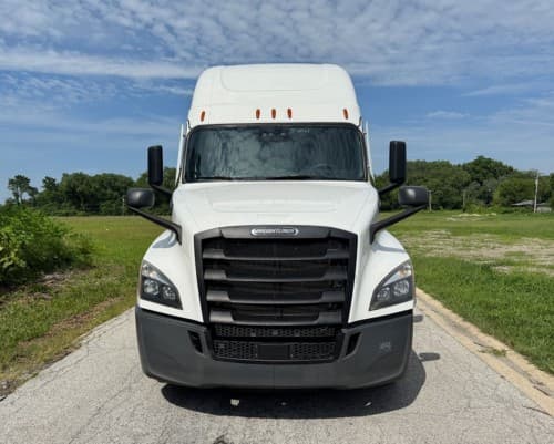 2022 Freightliner Cascadia 126 image 3