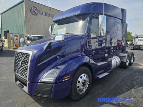 2021 Volvo VNL64T740