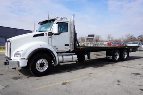 2025 Kenworth T880