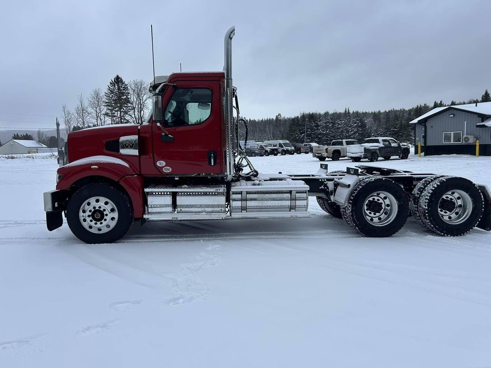 2025 Western Star 49X Chassis image 1