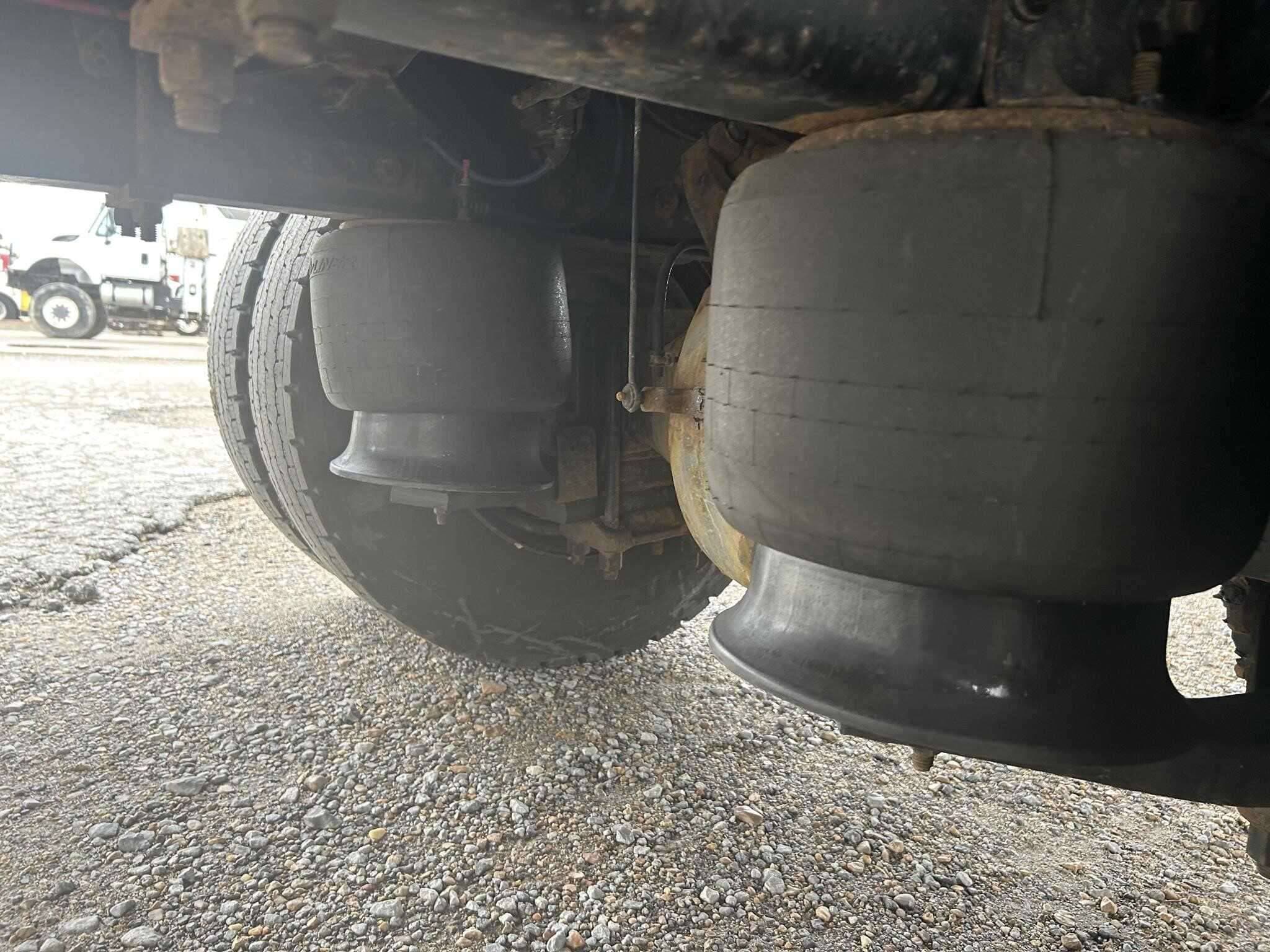 2019 Freightliner M2 image 6