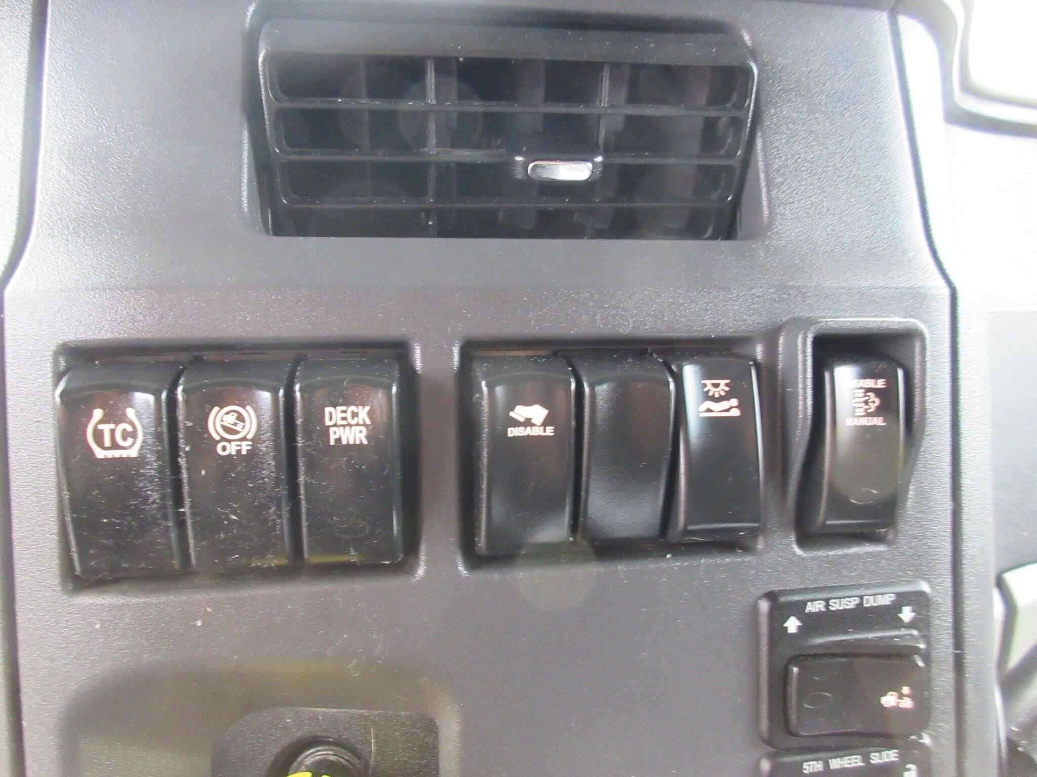 2019 Peterbilt 567 image 7