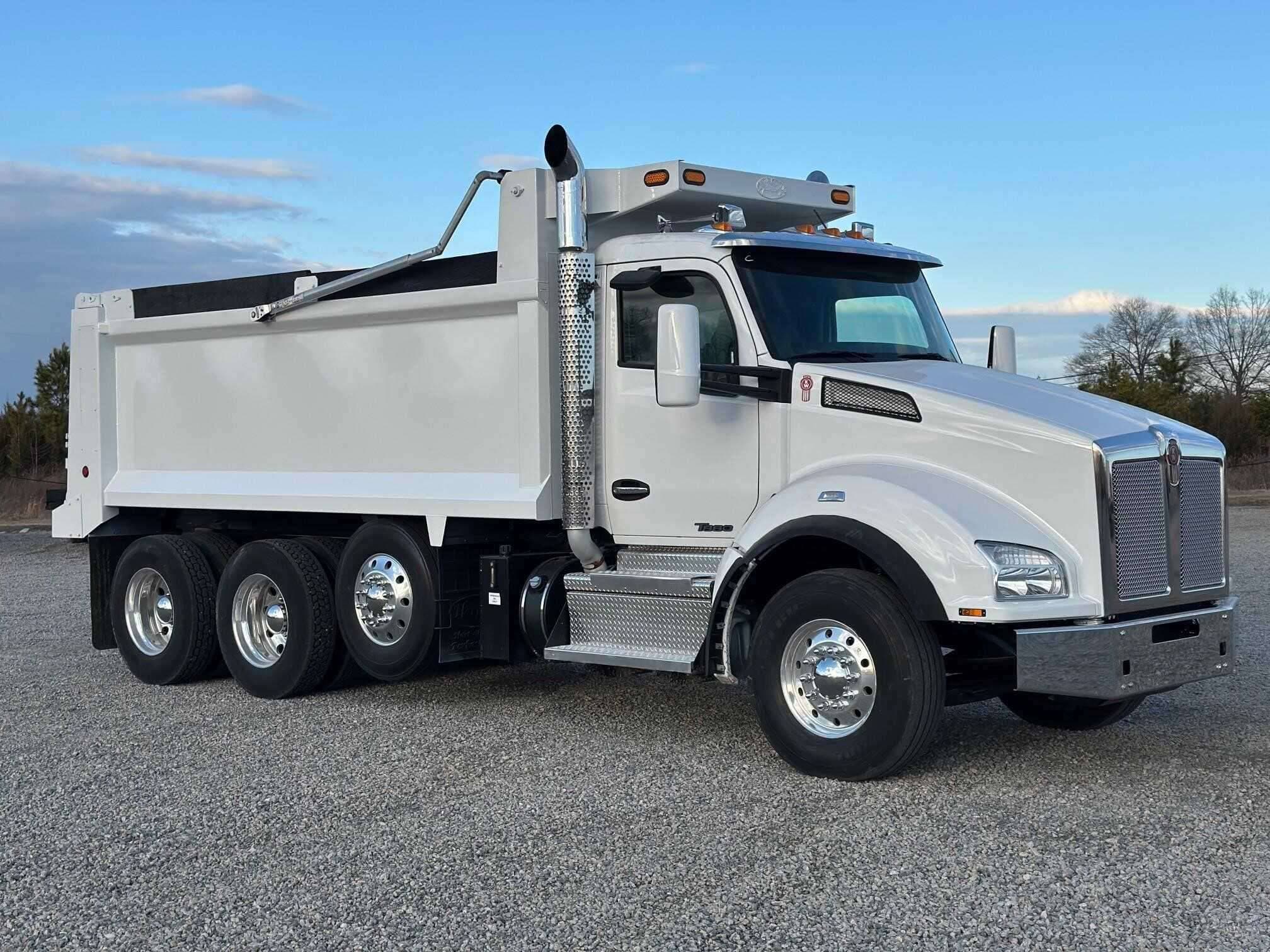 2021 Kenworth T880 image 1