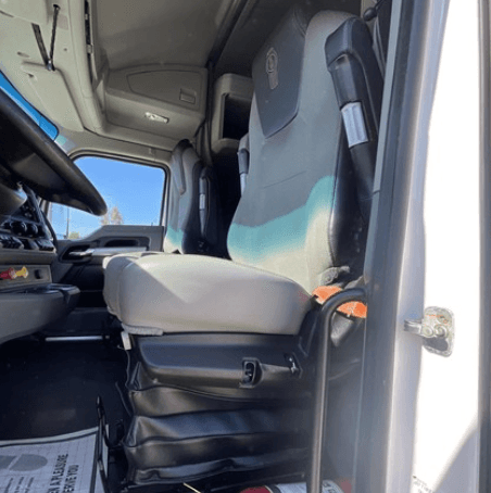 2020 Kenworth T680 image 7