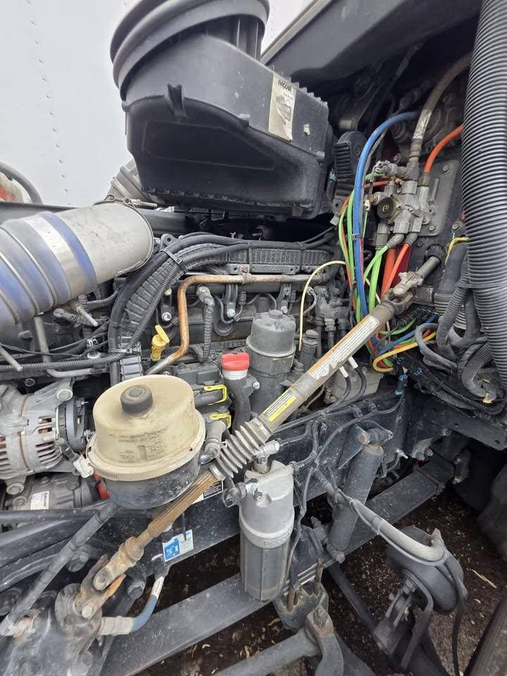 2018 Kenworth T680 image 8