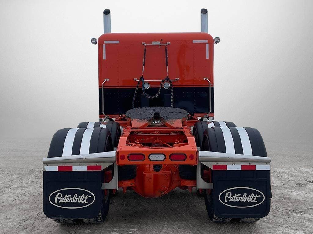 2025 Peterbilt 589 image 5