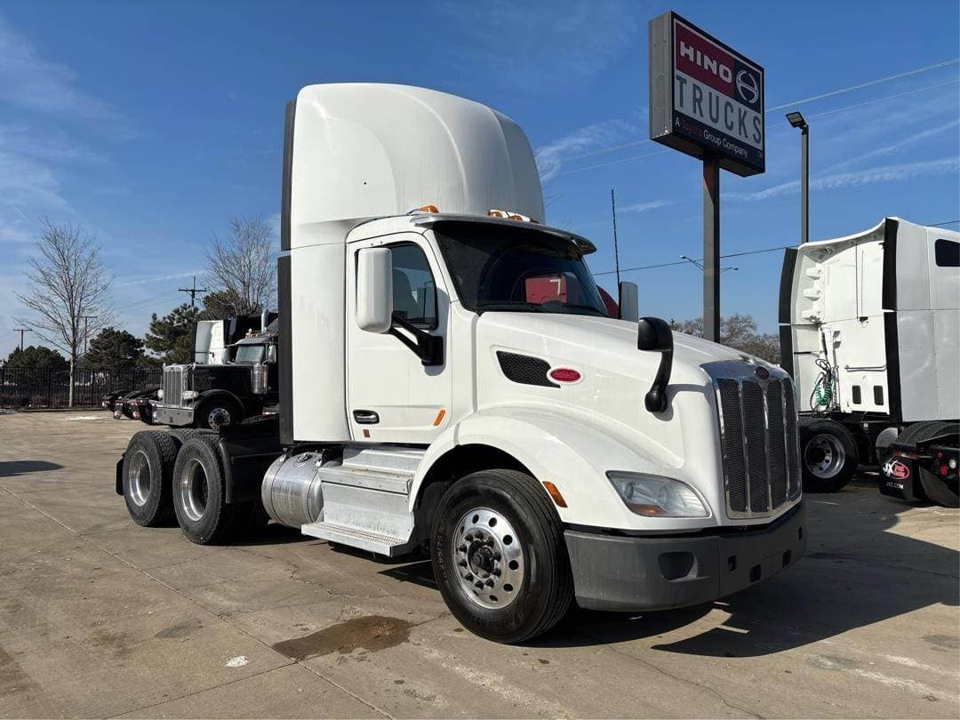 2020 Peterbilt 579 image 6