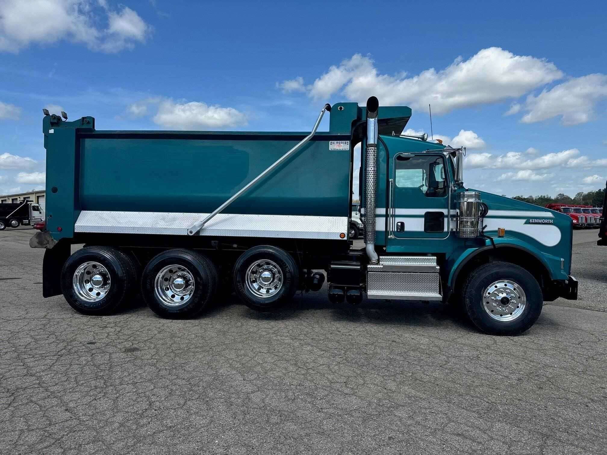 1992 Kenworth T800 image 4