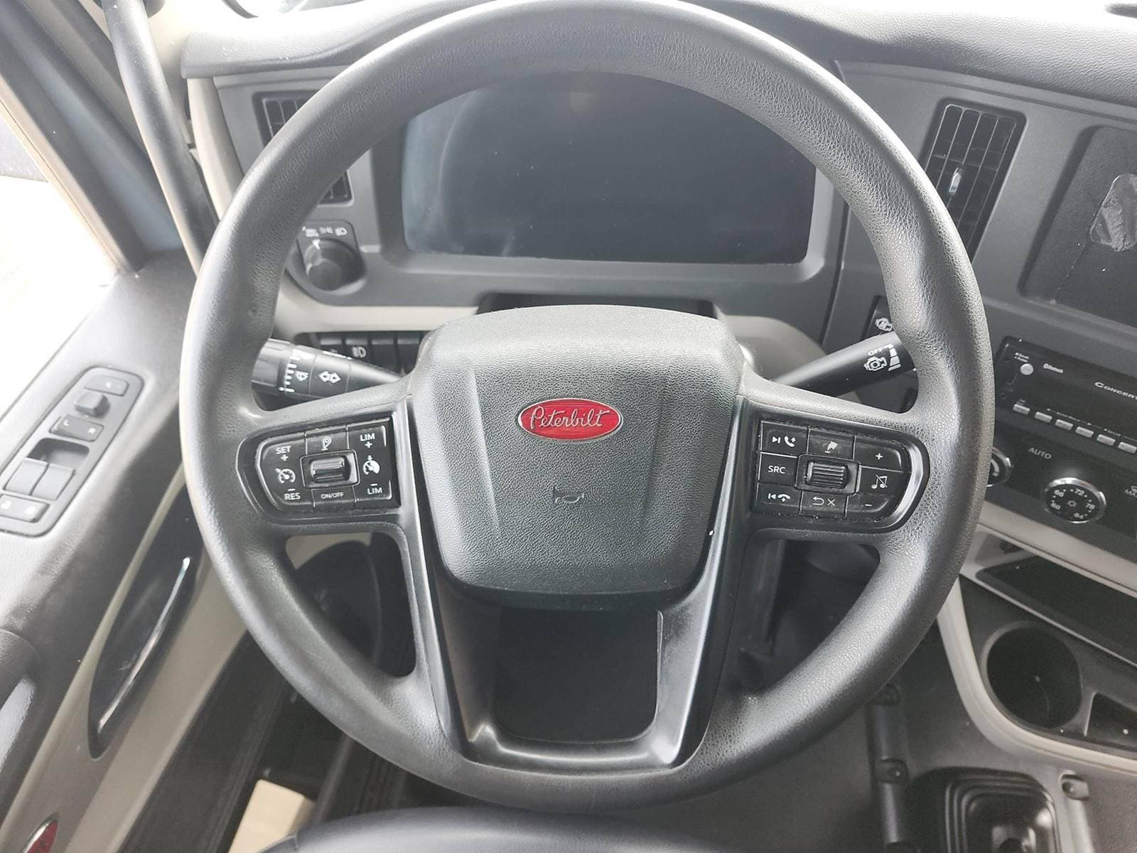 2024 Peterbilt 579 image 11