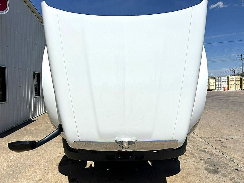 2021 Peterbilt 579 image 12