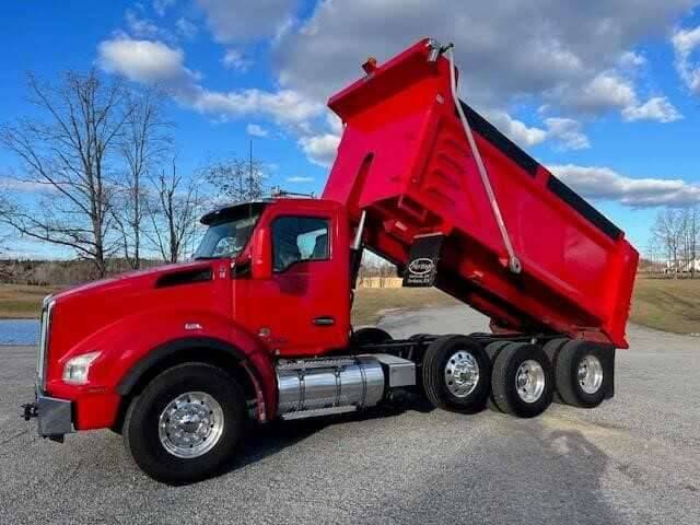 2020 Kenworth T880 image 12