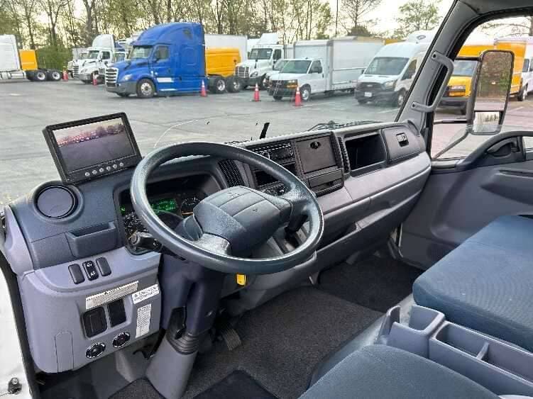 2017 MITSUBISHI FUSO FEC72S image 9