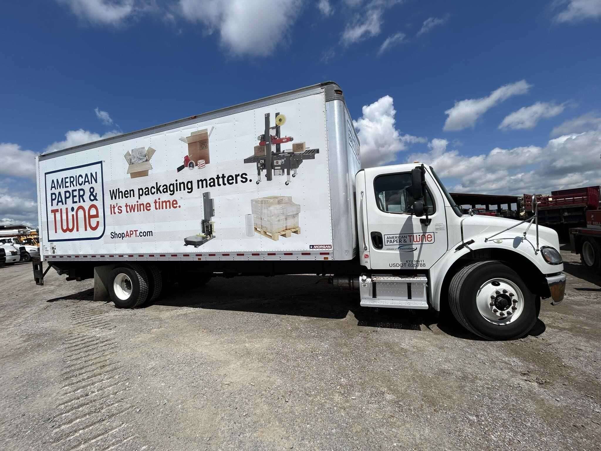 2018 Freightliner M2 image 2