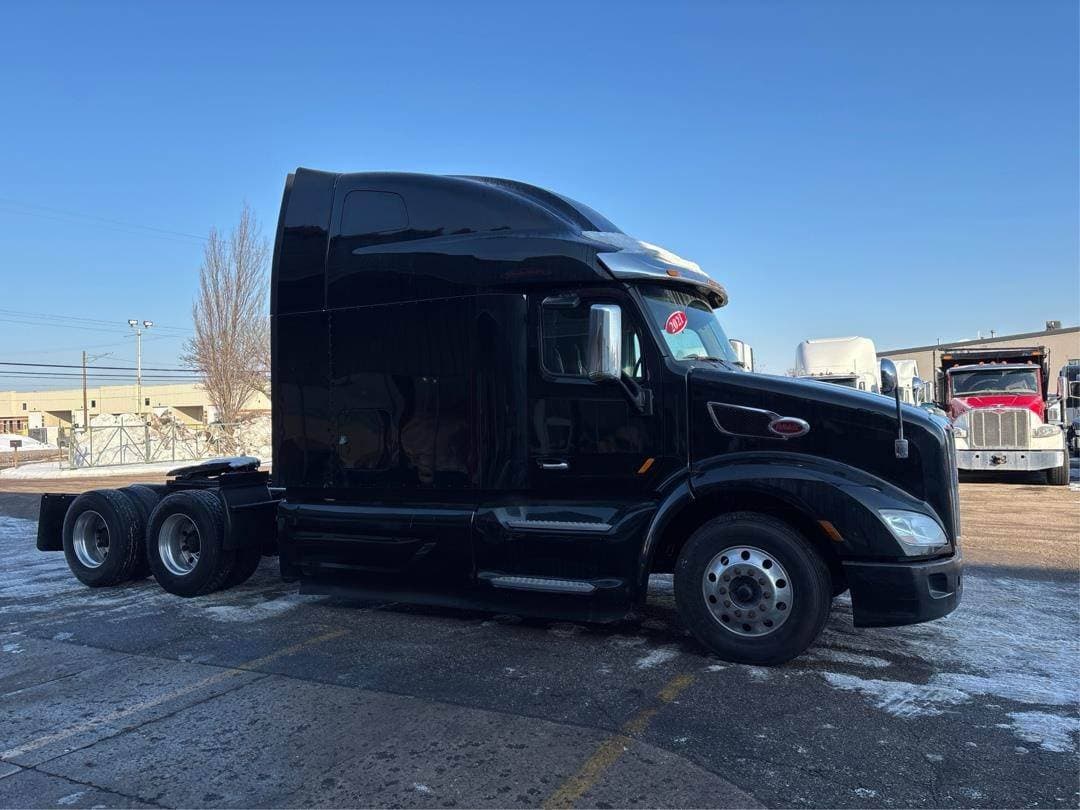 2021 Peterbilt 579 image 6