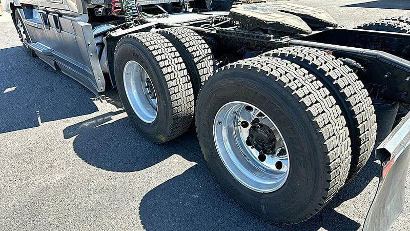 2023 Freightliner Cascadia 126 image 6