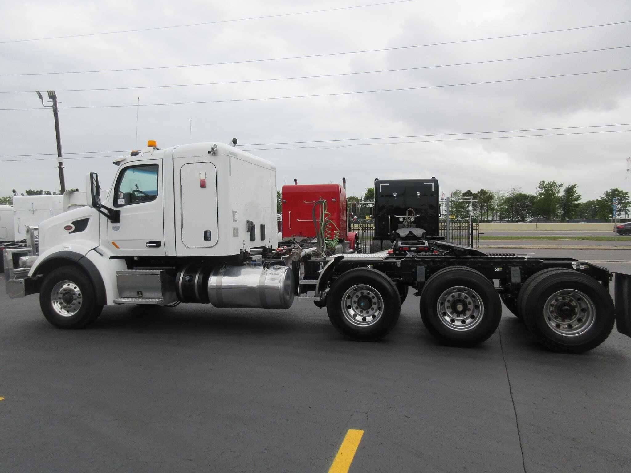 2019 Peterbilt 567 image 21