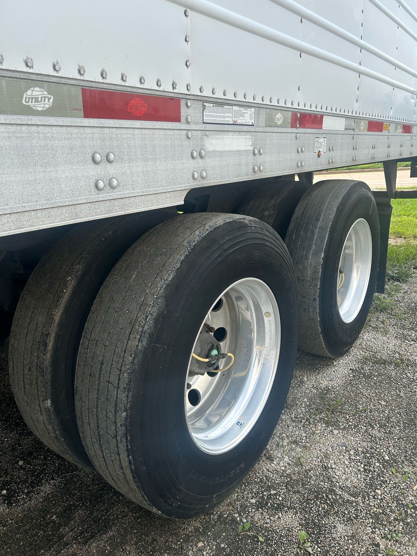 2014 Utility 3000R image 9
