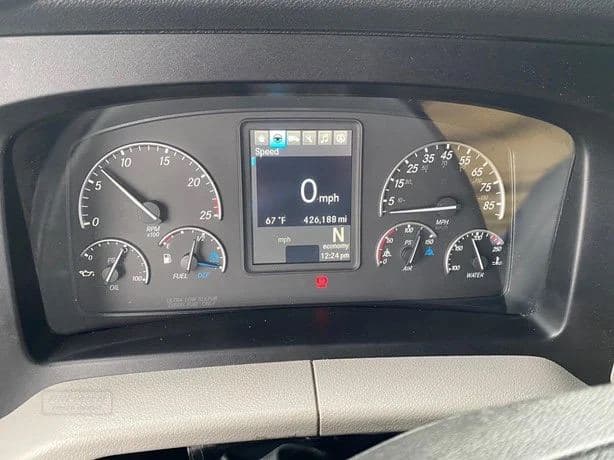 2023 Freightliner Cascadia 126 image 10