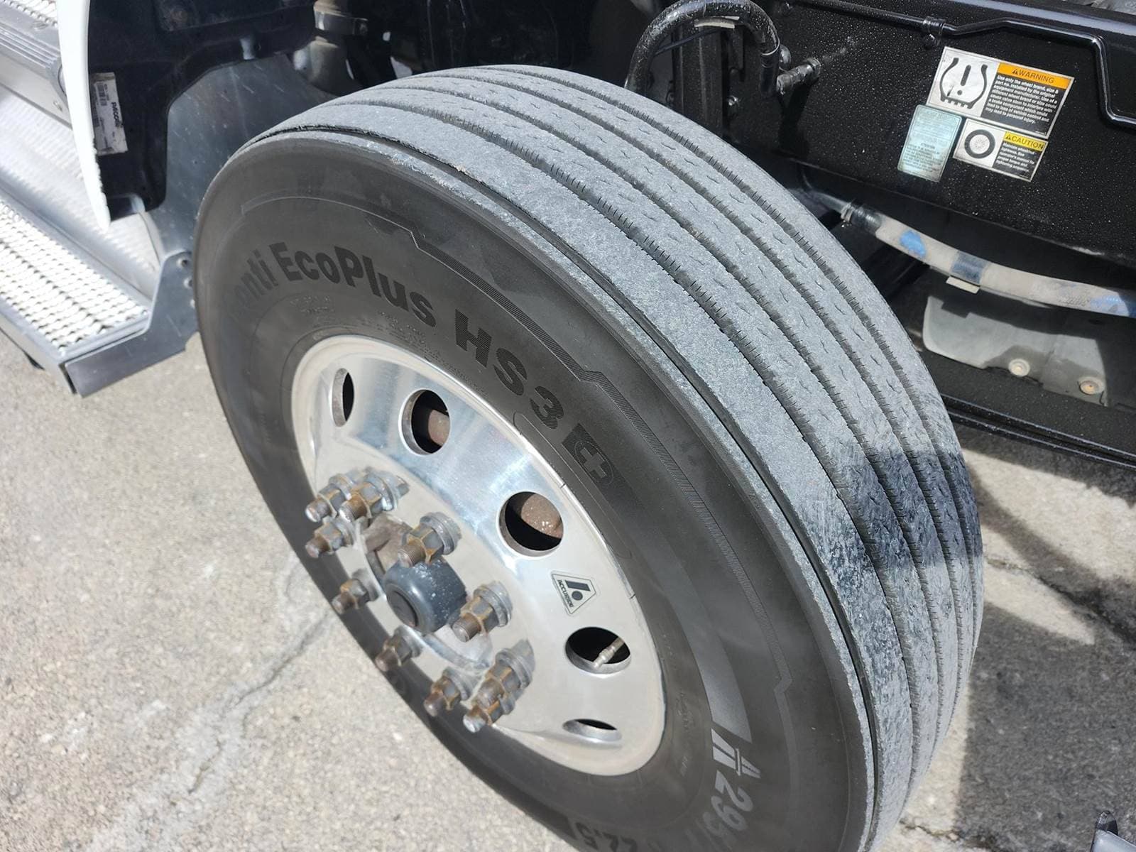 2020 Peterbilt 579 image 12