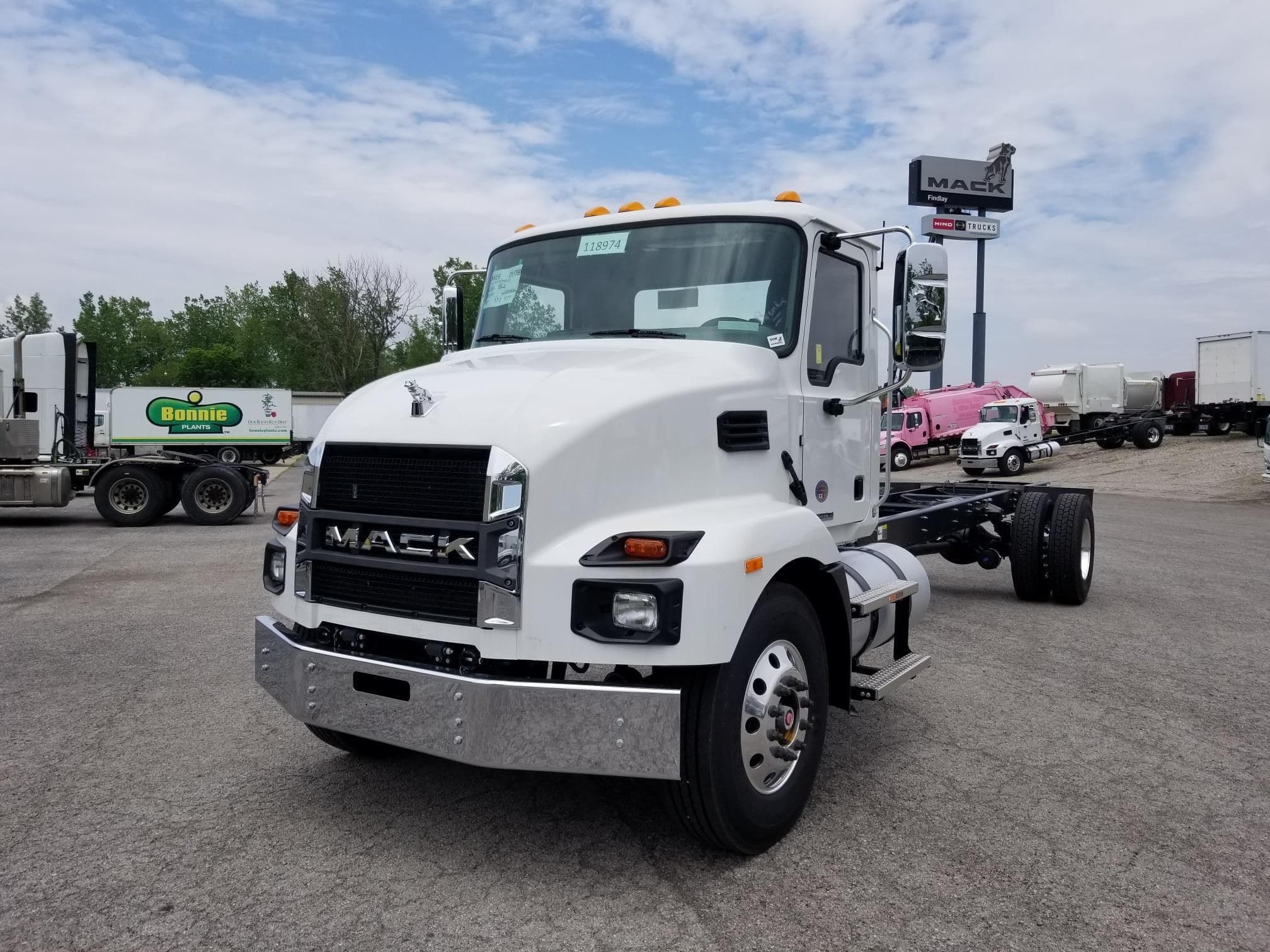 2025 MACK MD6 120094 image 2