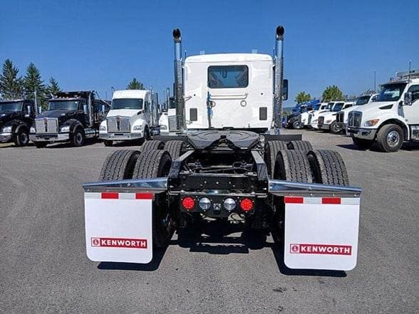 2025 Kenworth W990 image 4
