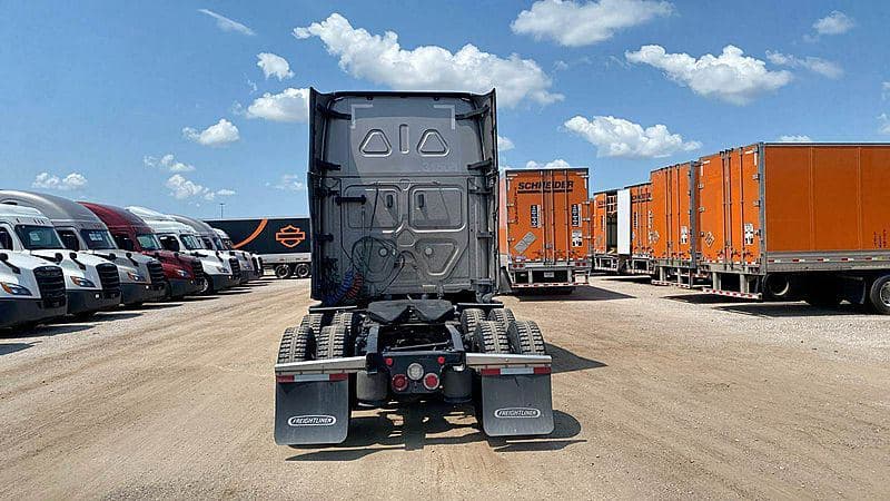 2024 Freightliner Cascadia 126 image 8