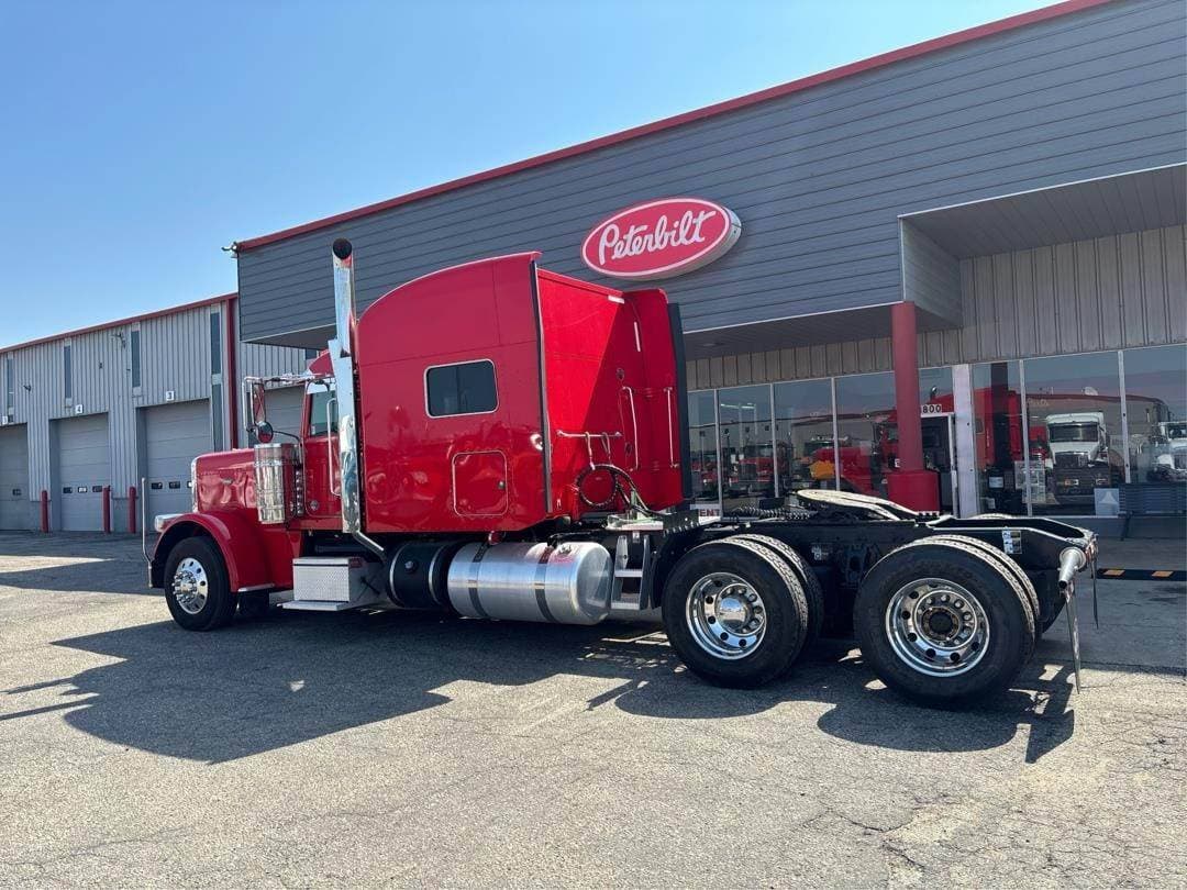2019 Peterbilt 389 image 4