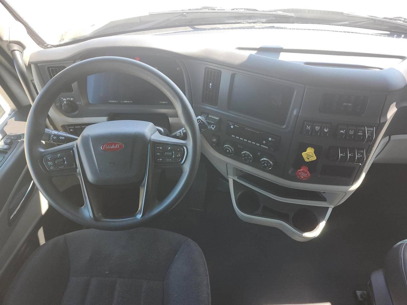 2024 Peterbilt 579 image 16
