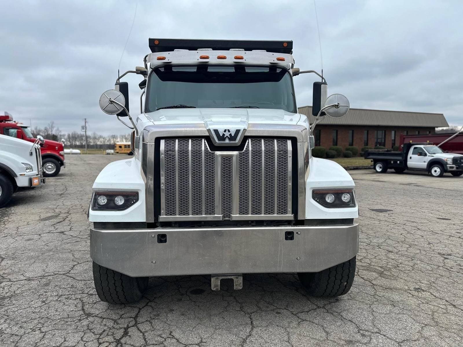 2023 Western Star 49X Chassis image 3
