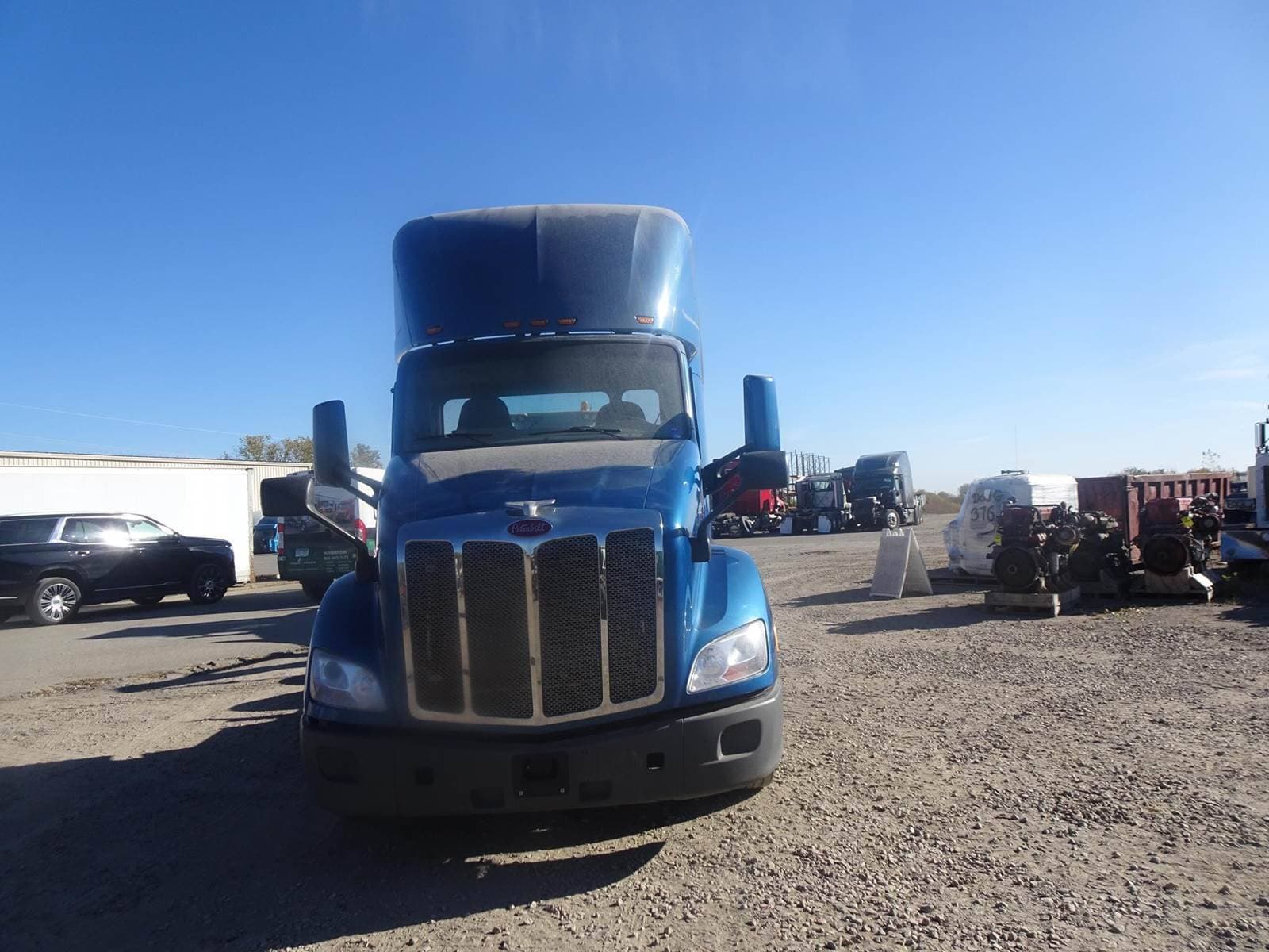 2018 Peterbilt 579 image 3