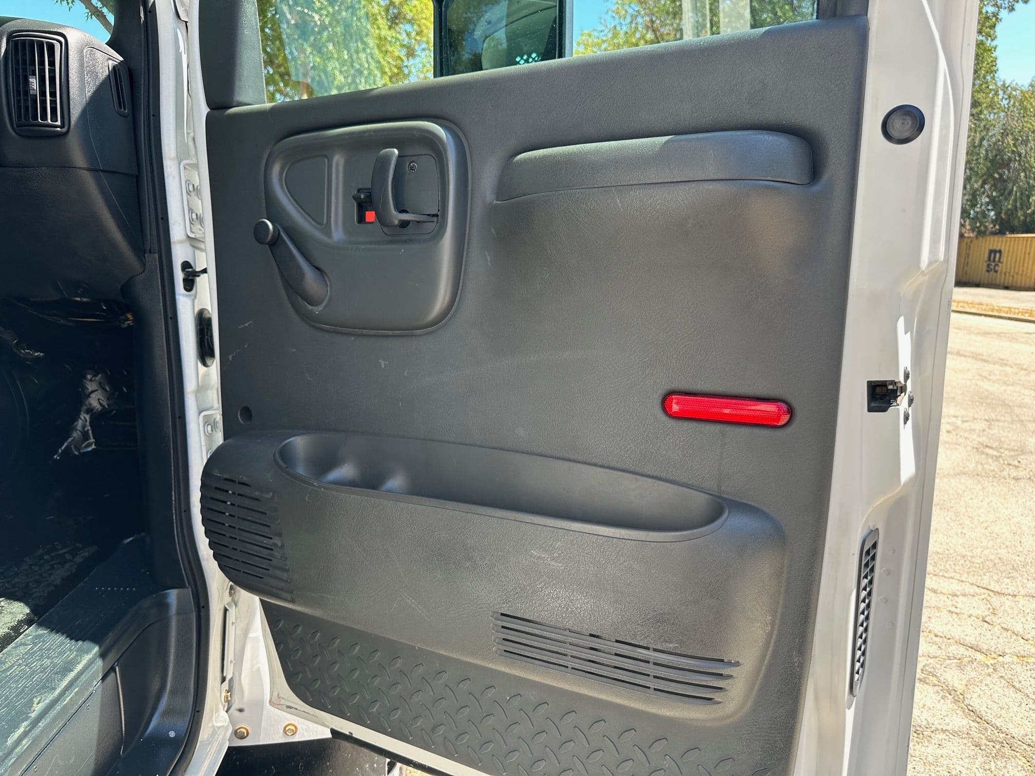 2009 GMC TOPKICK C7500 Dump Truck image 30