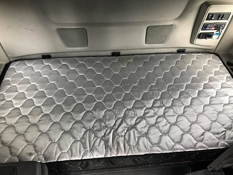 2022 International LT625 image 10