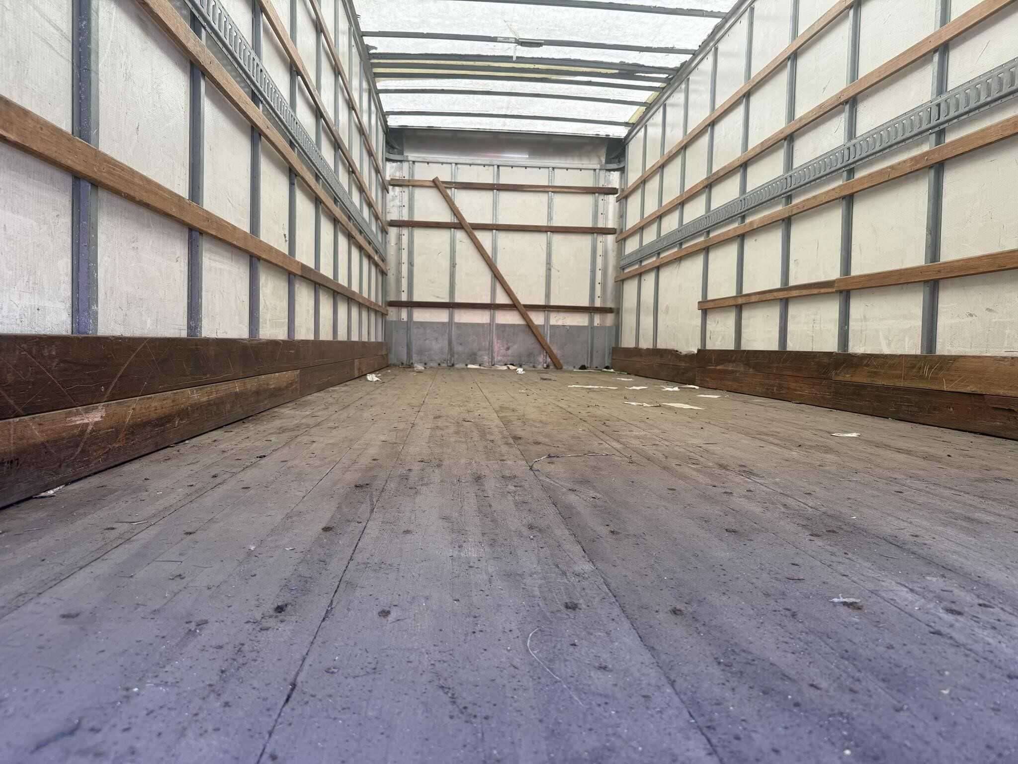 2018 Freightliner M2 image 13