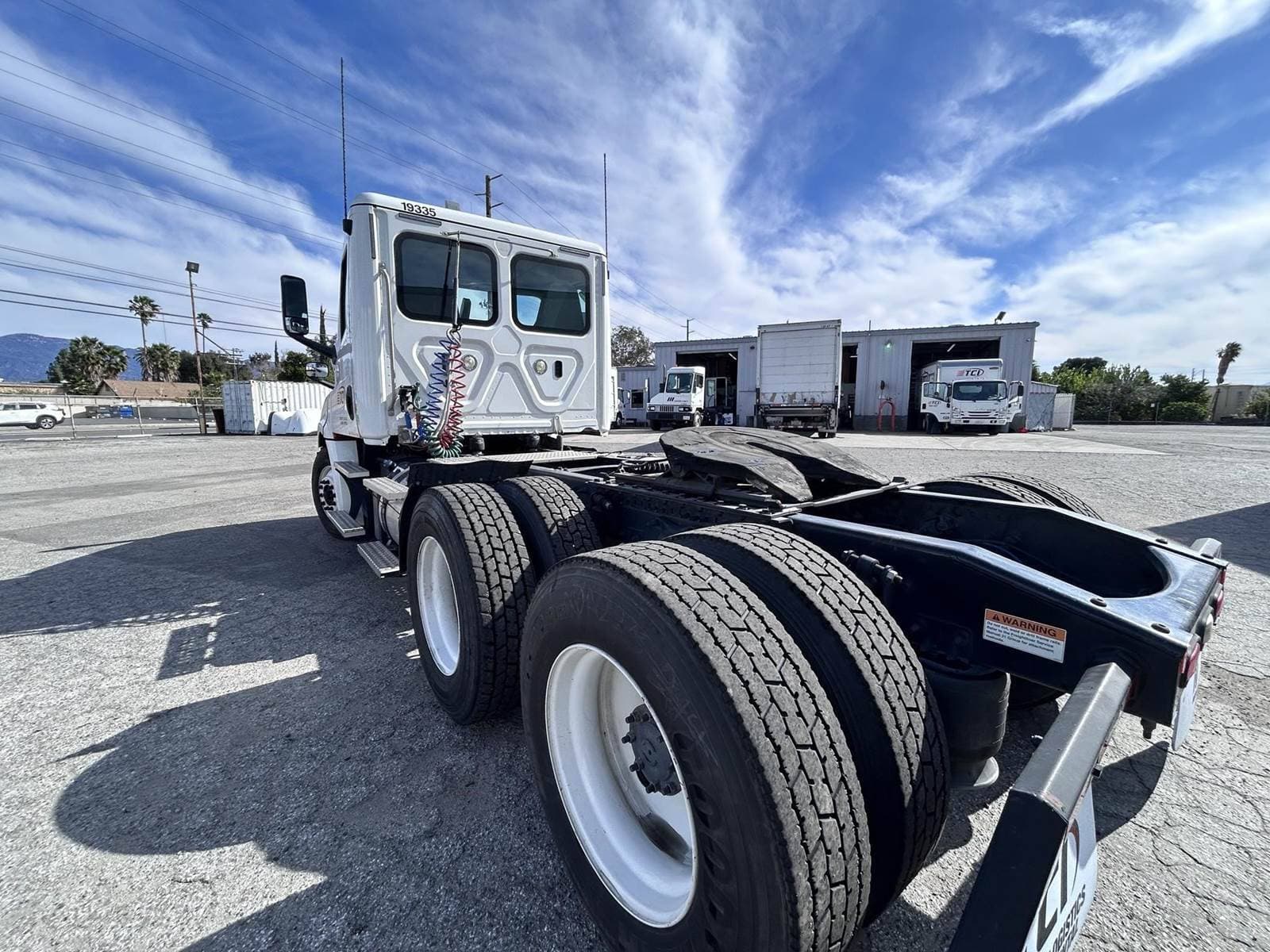 2019 Freightliner Cascadia 113 image 3