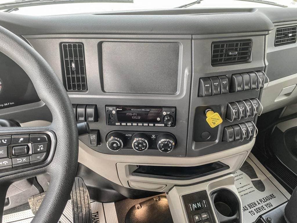 2024 Peterbilt 567 image 5