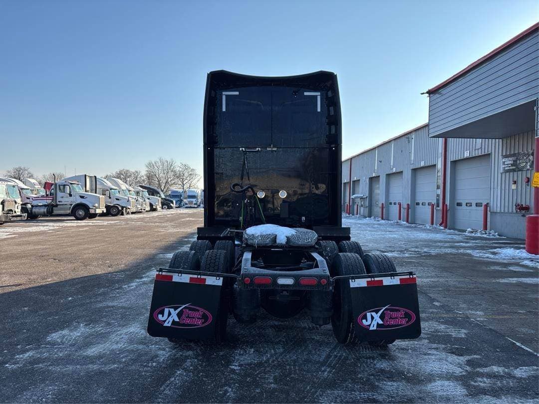 2021 Peterbilt 579 image 5