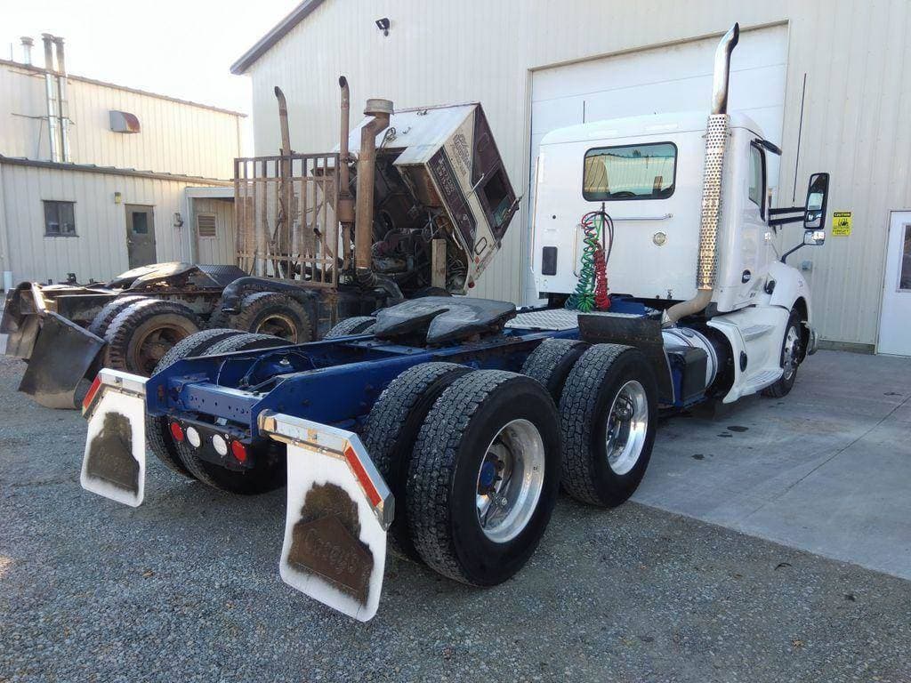 2020 Kenworth T680 image 4