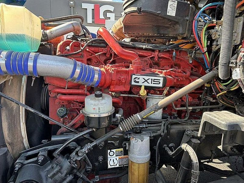 2021 Peterbilt 579 image 13