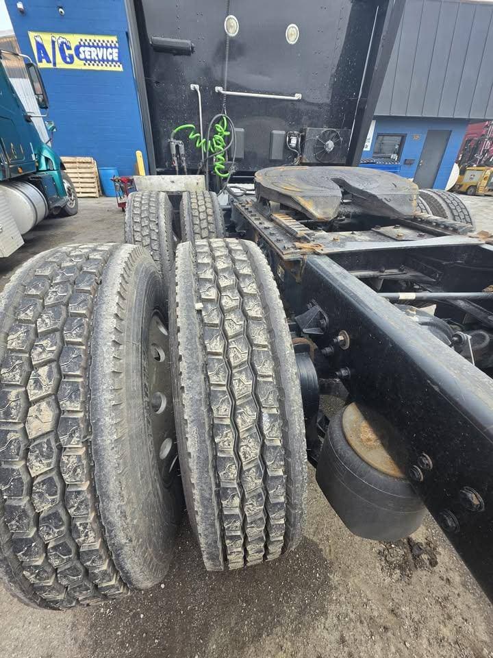 2019 Kenworth T680 image 6