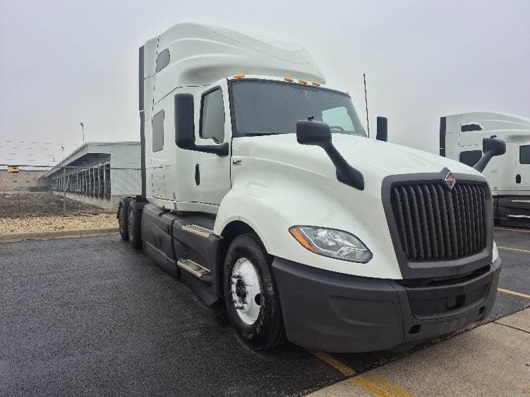 2023 International LT62F image 1