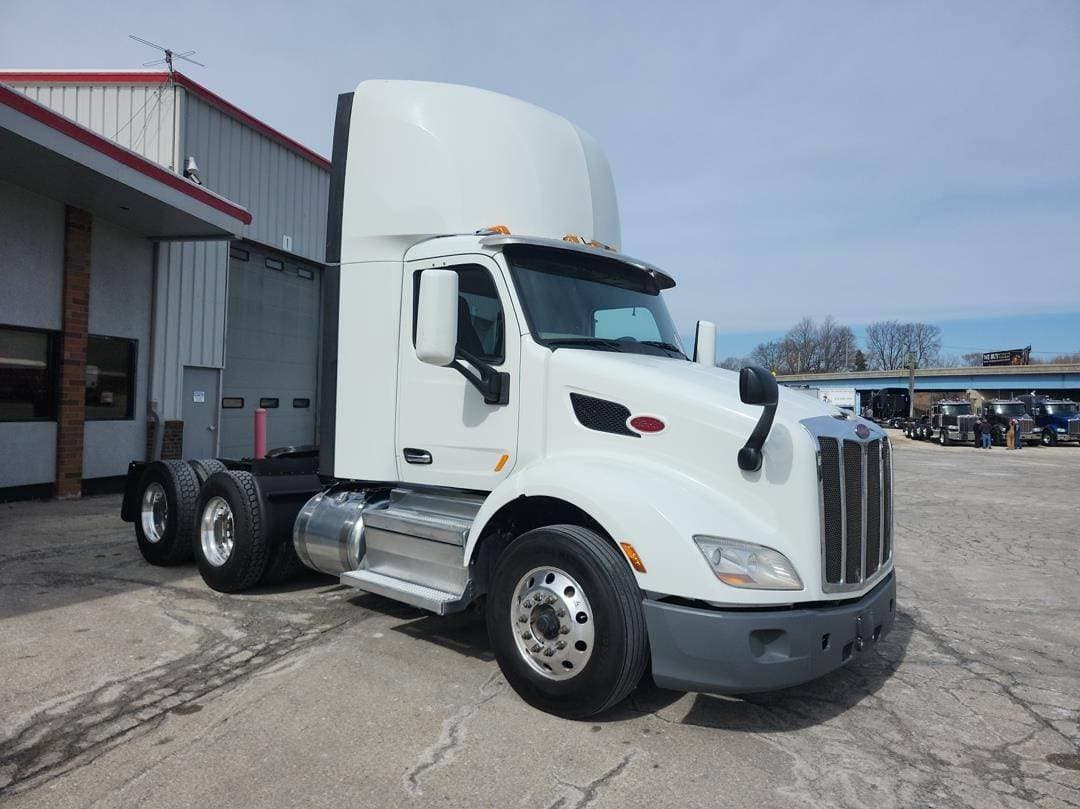 2020 Peterbilt 579 image 6