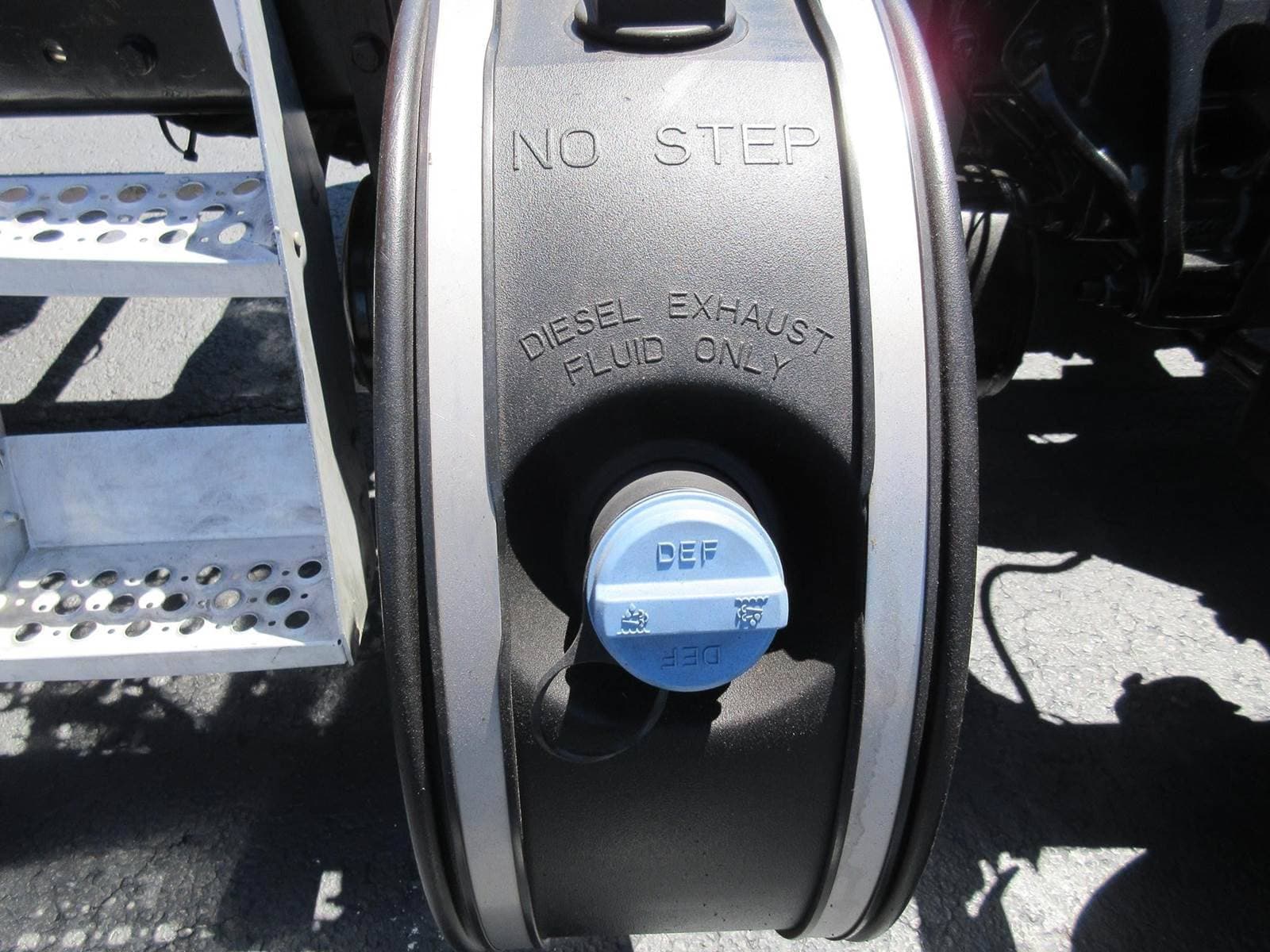 2019 Kenworth T680 image 7
