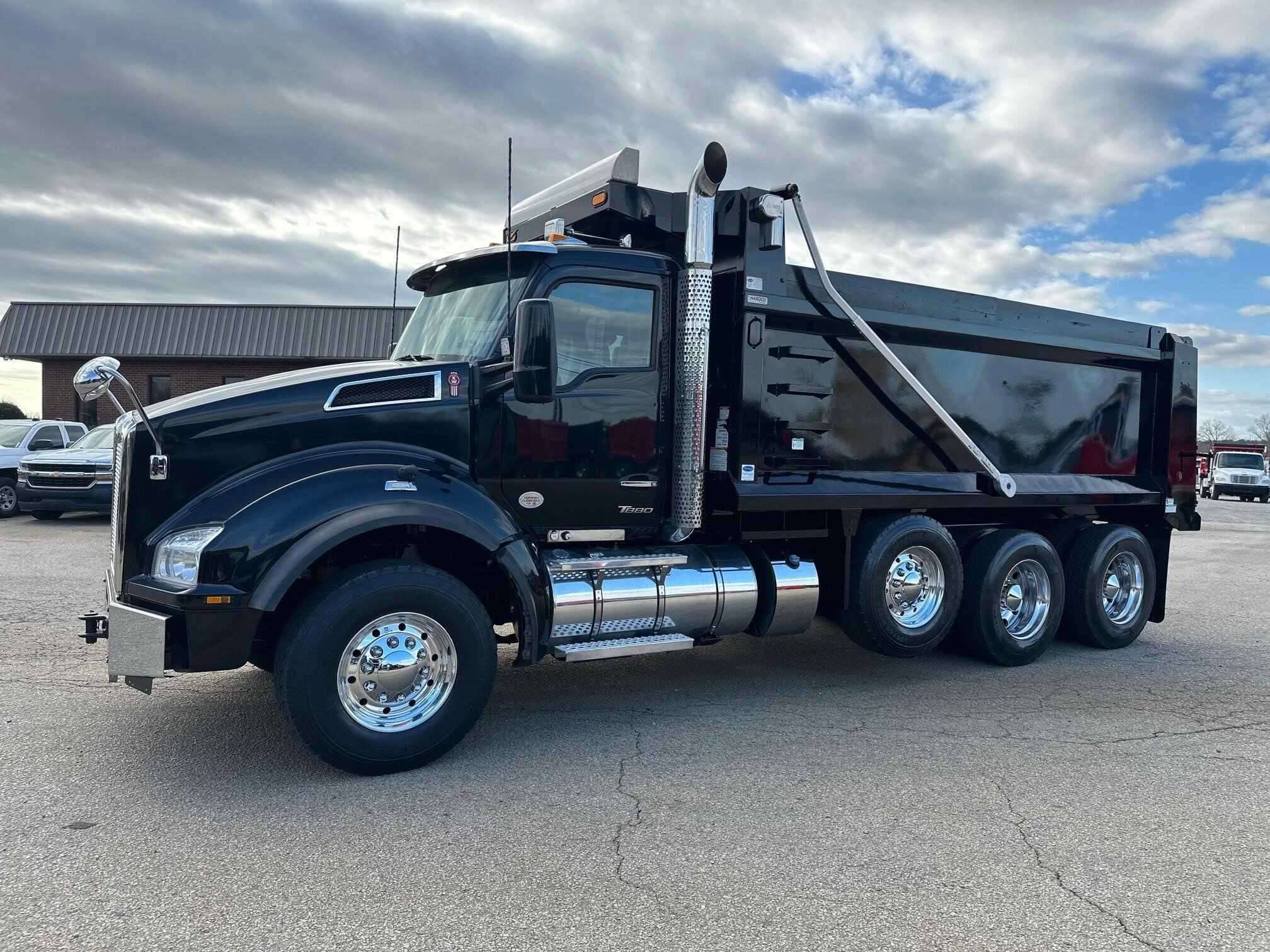 2023 Kenworth T880 image 4