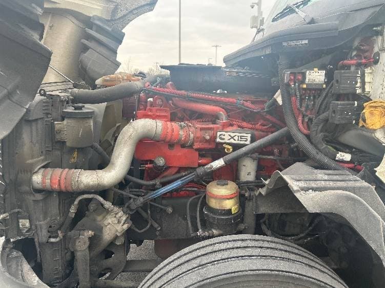 2023 International LT62F image 10