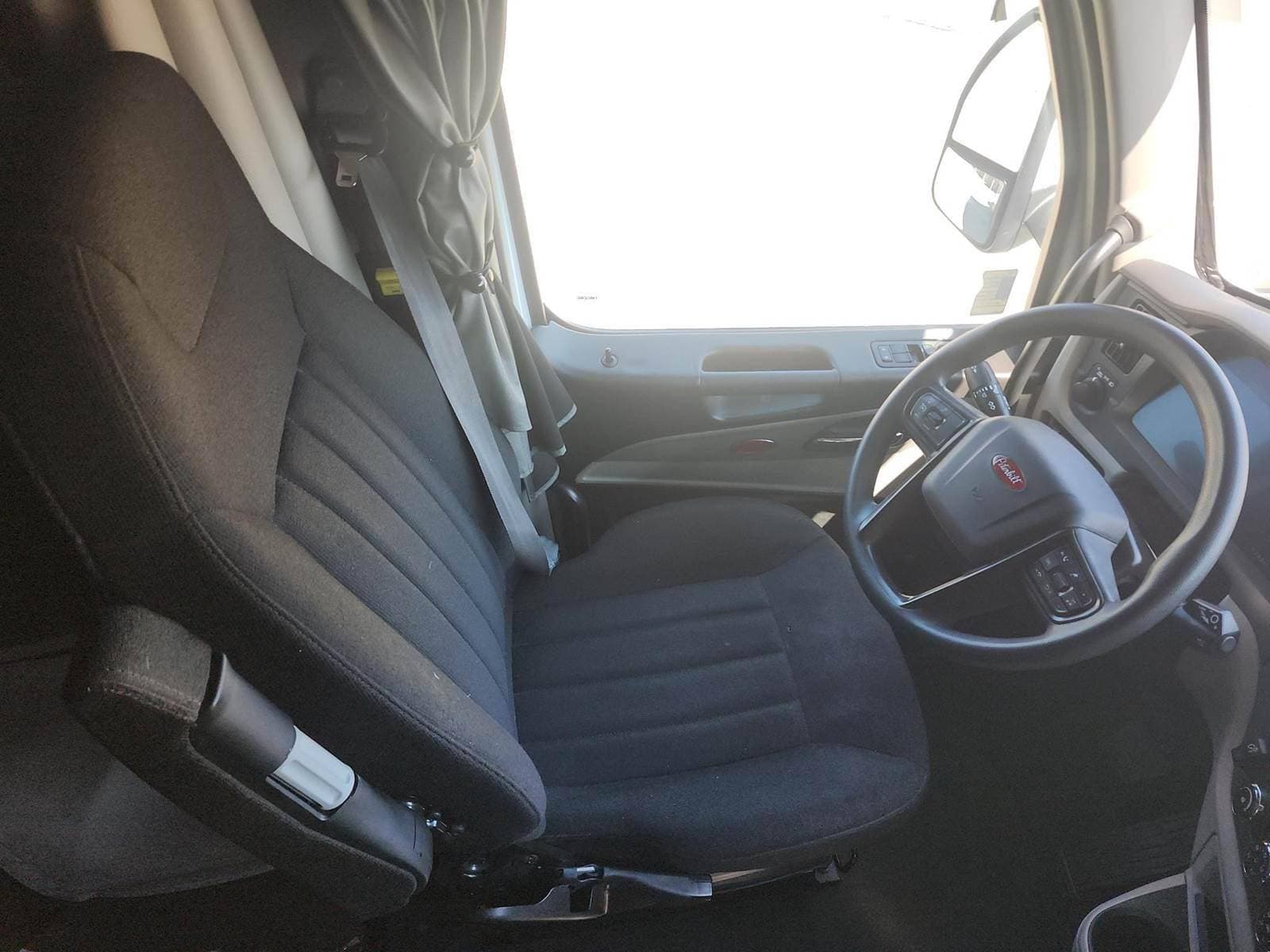 2024 Peterbilt 579 image 15
