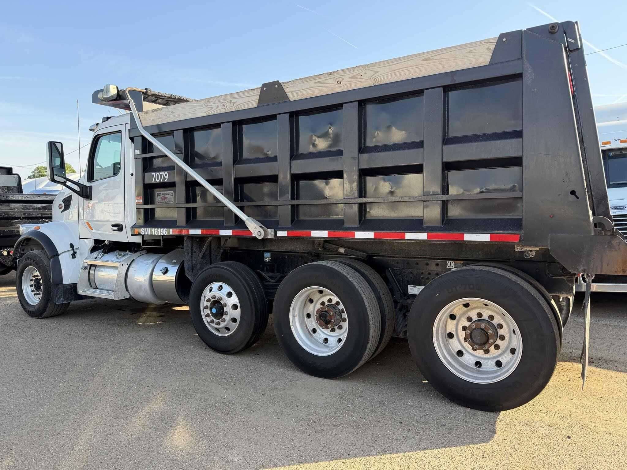 2019 Peterbilt 567 image 3