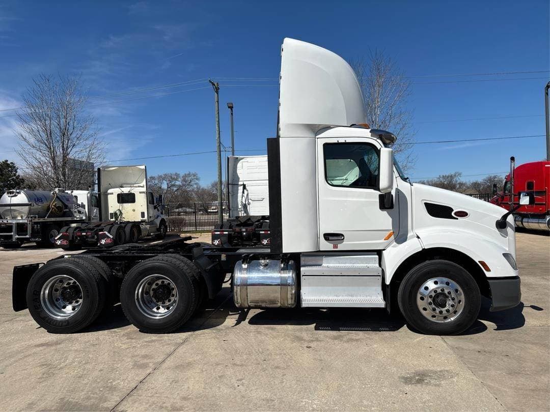 2020 Peterbilt 579 image 7
