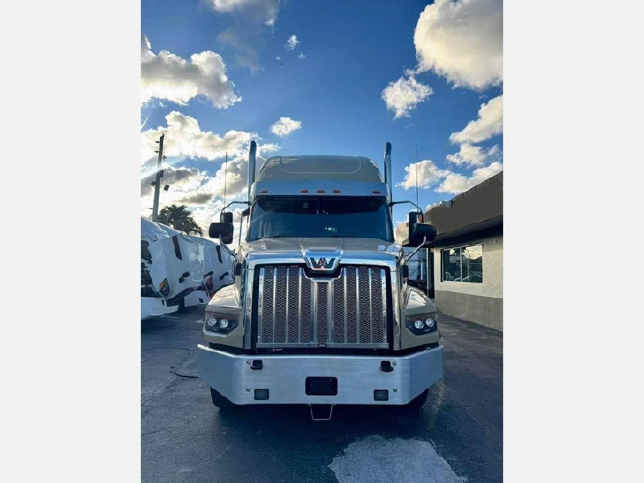 2024 Western Star 49X Chassis image 1